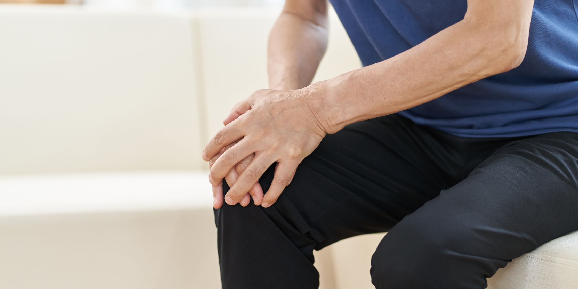 Knee Pain When Bending: Causes, Prevention, Treatment
